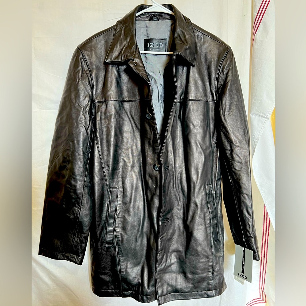 IZOD Men’s leather jacket 

NEW WITH TAGS 
LAMB SKIN 
SIZE MENS LARGE
